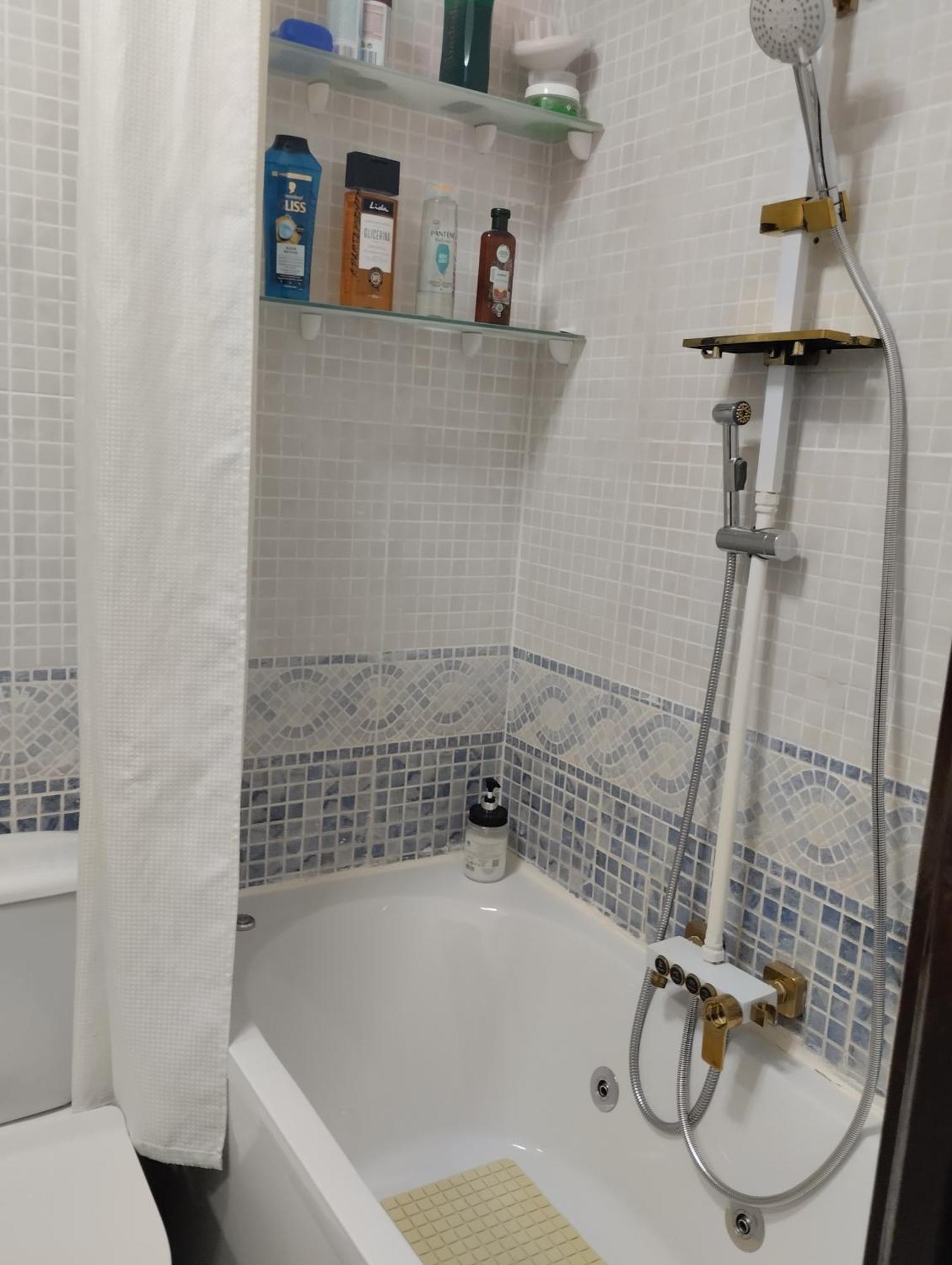 Habitaciones Individuales En Apartamento Мадрид Экстерьер фото