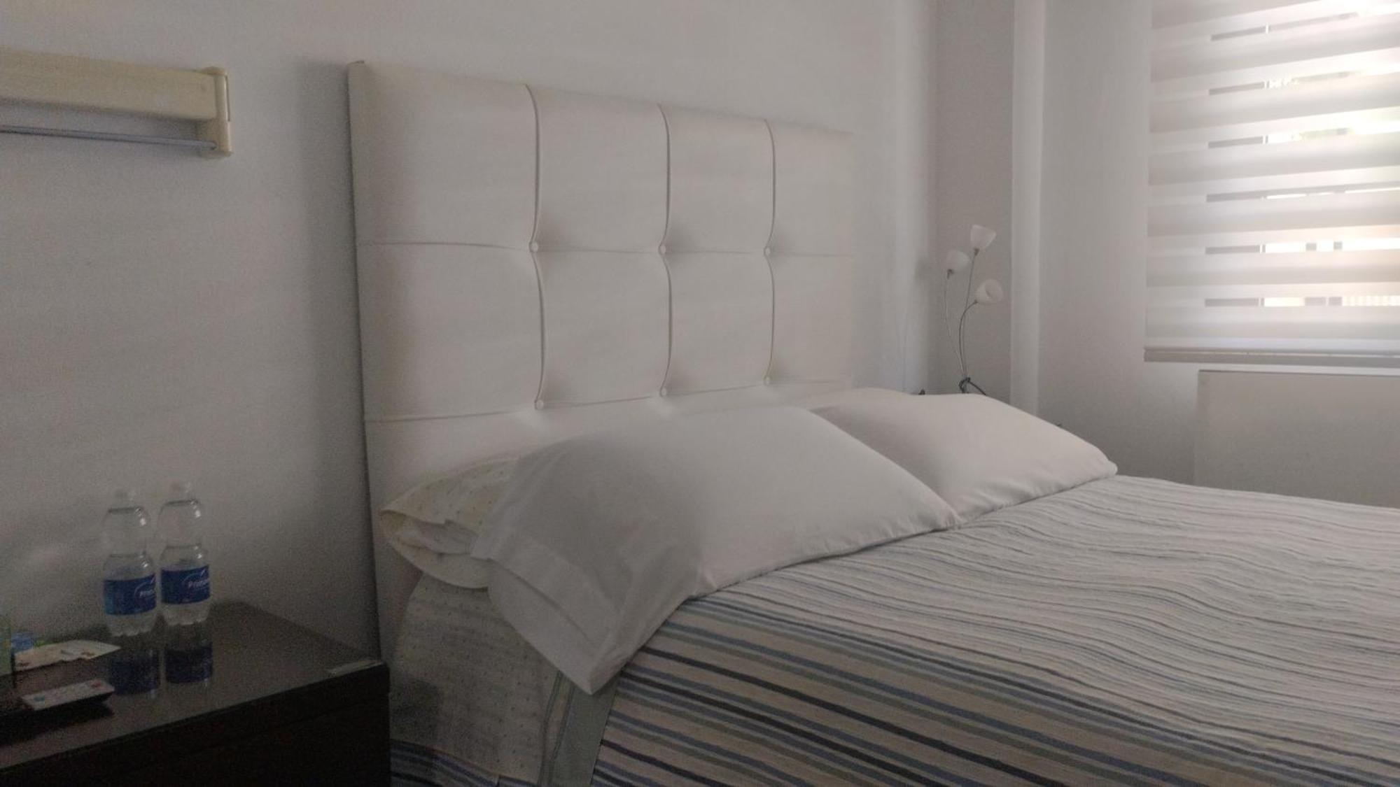 Habitaciones Individuales En Apartamento Мадрид Экстерьер фото