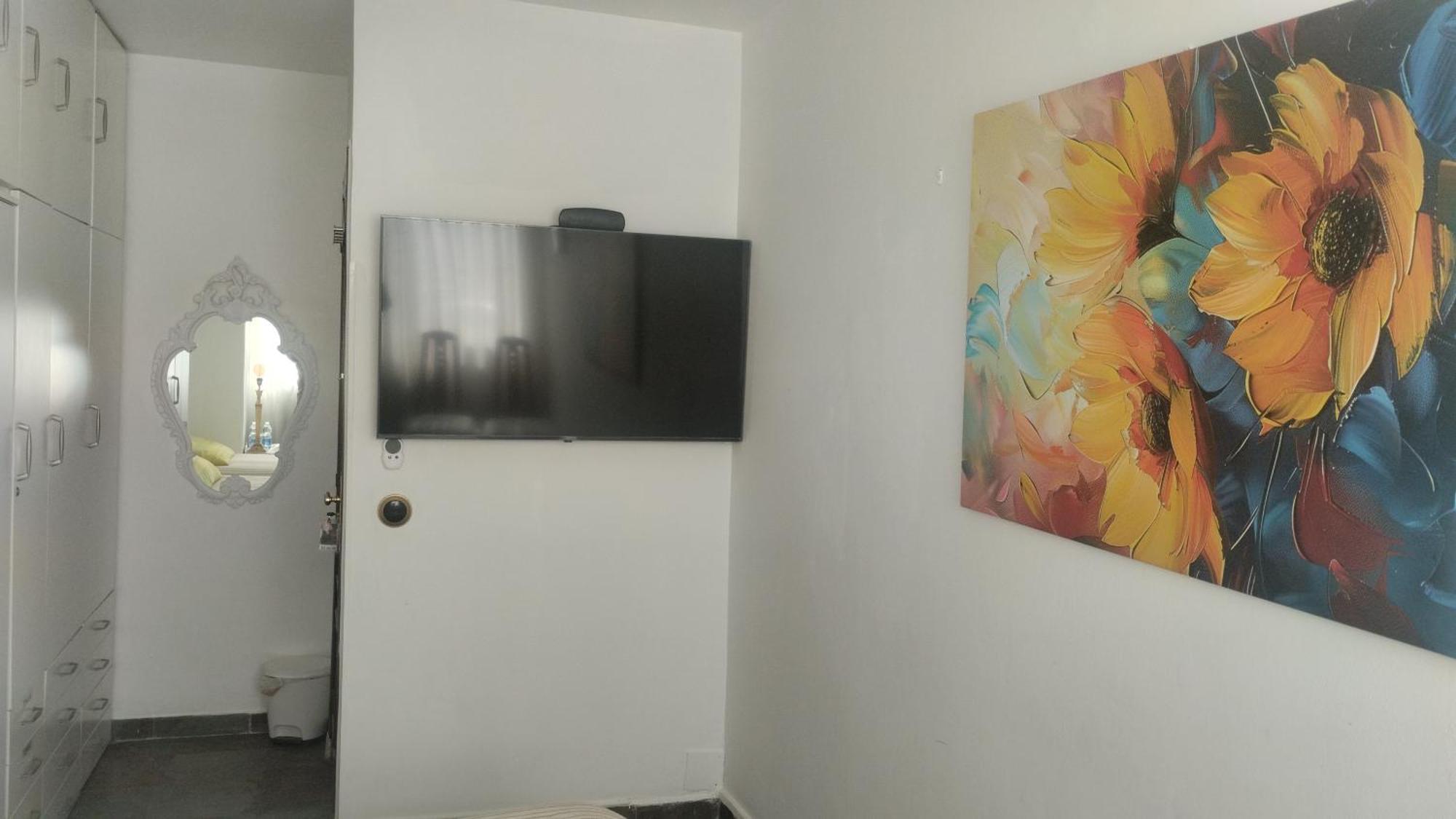 Habitaciones Individuales En Apartamento Мадрид Экстерьер фото